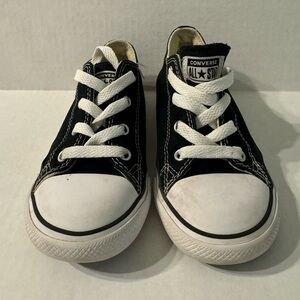 Converse unisex All Star low top sneakers. Size Toddler 10. Black.